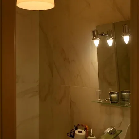 Carina Hotel 2*